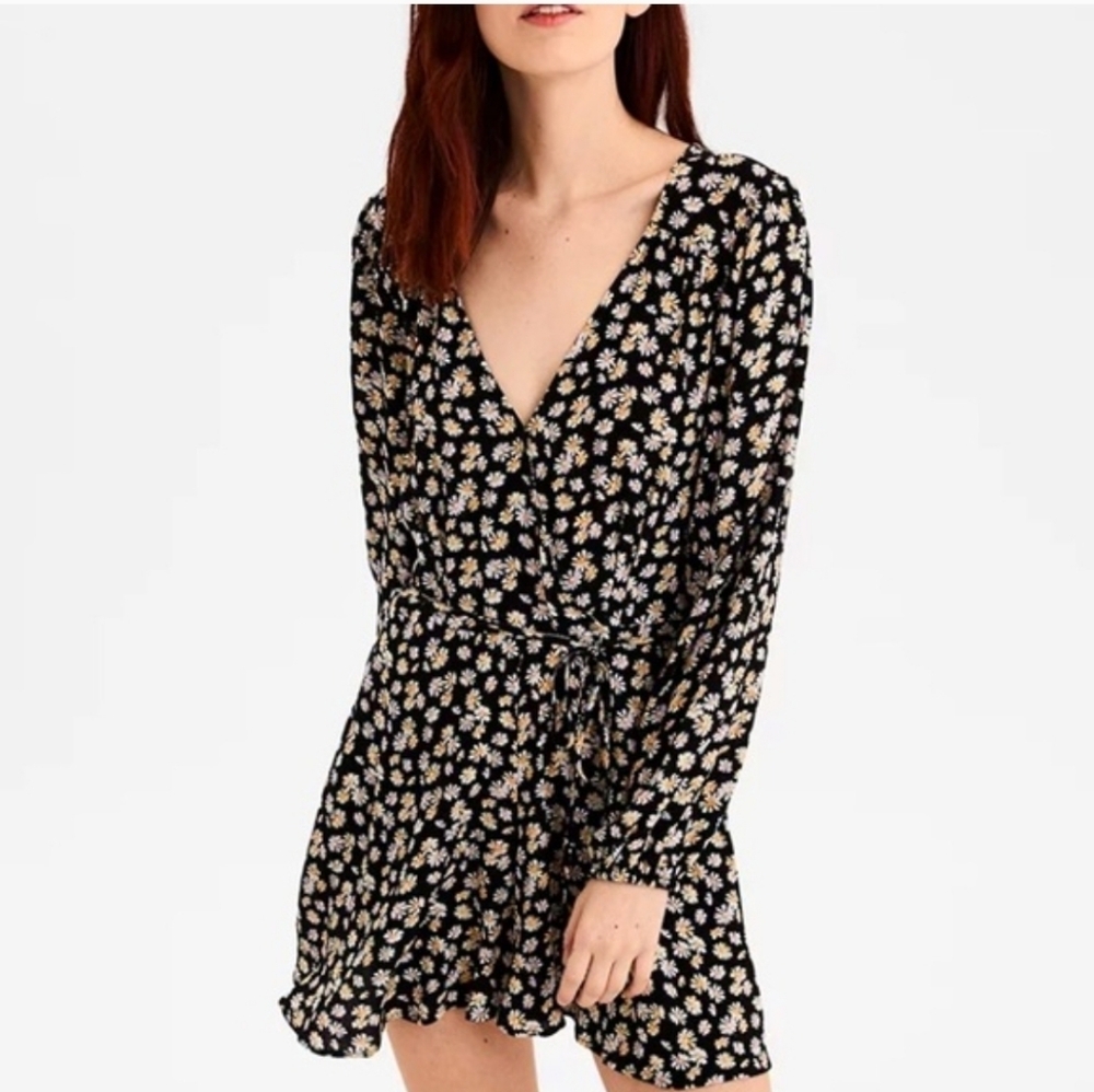 American Eagle Daisy Floral Bohemian Long Sleeve Romper Size Xxs